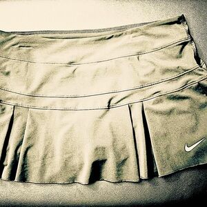 Nike Women's Black Tennis Skort, XL